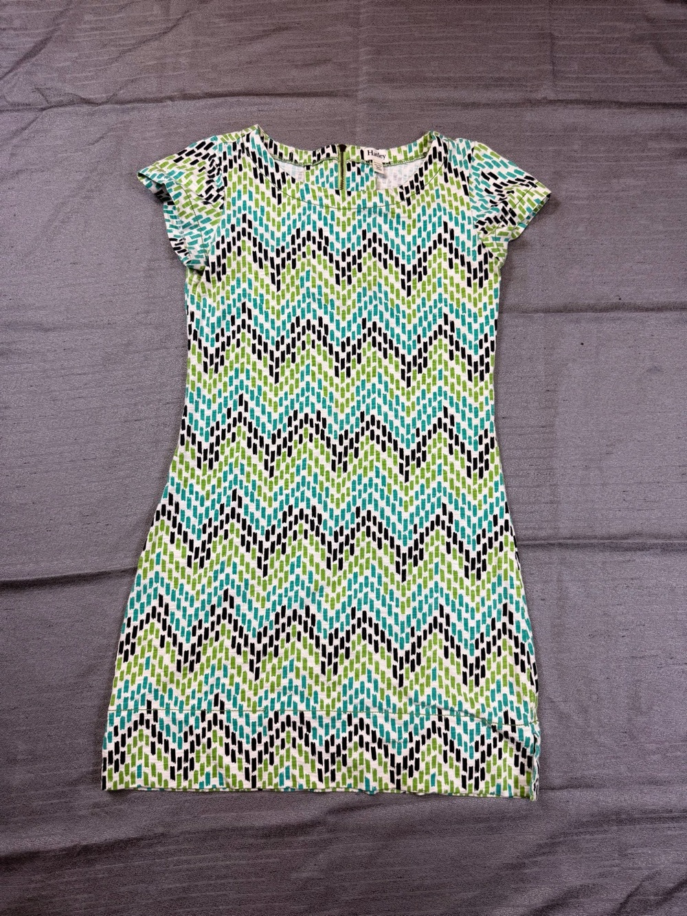 Hatley Chevron-Style Short Sleeve Dress in Aqua, Lime & Black XS /P